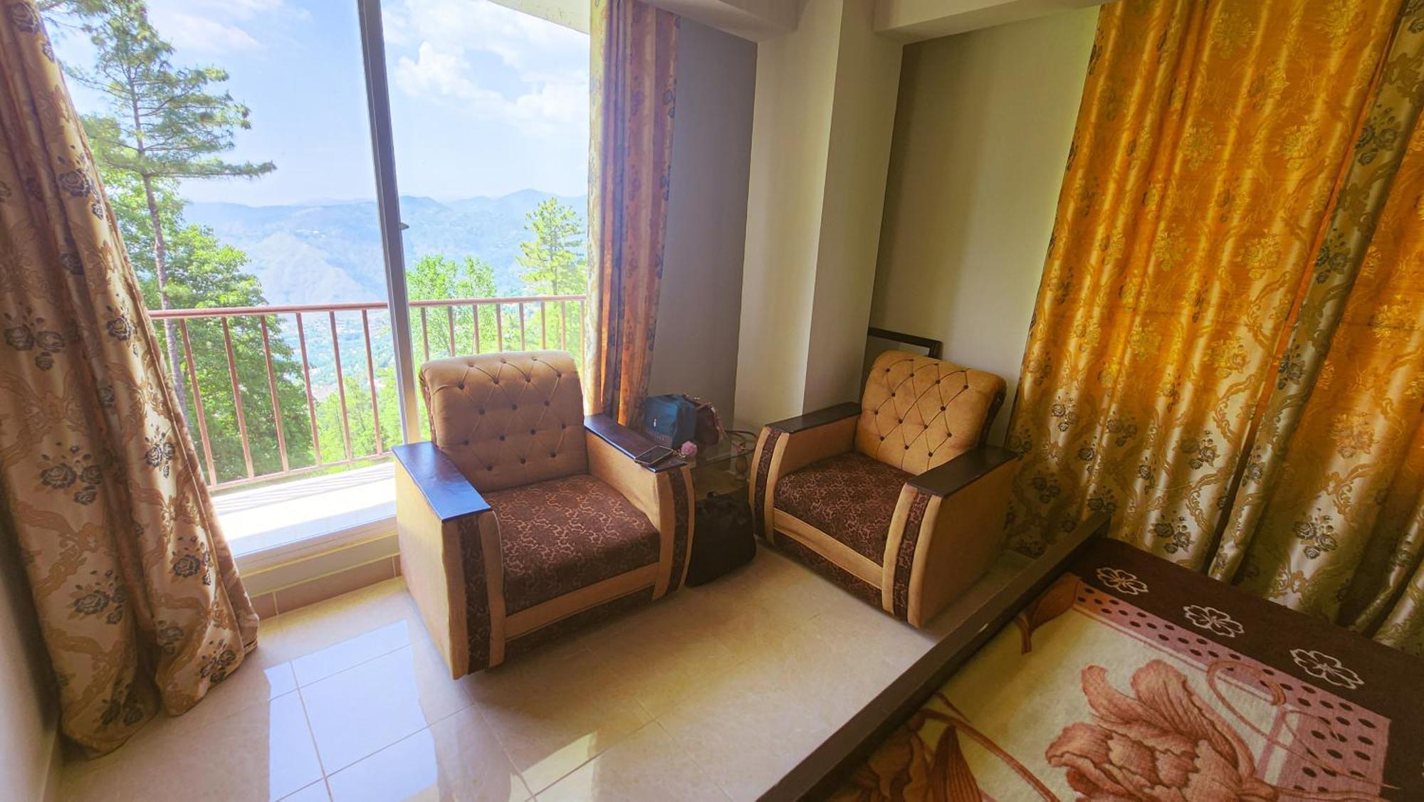 Aqua Apartment Murree Exterior photo
