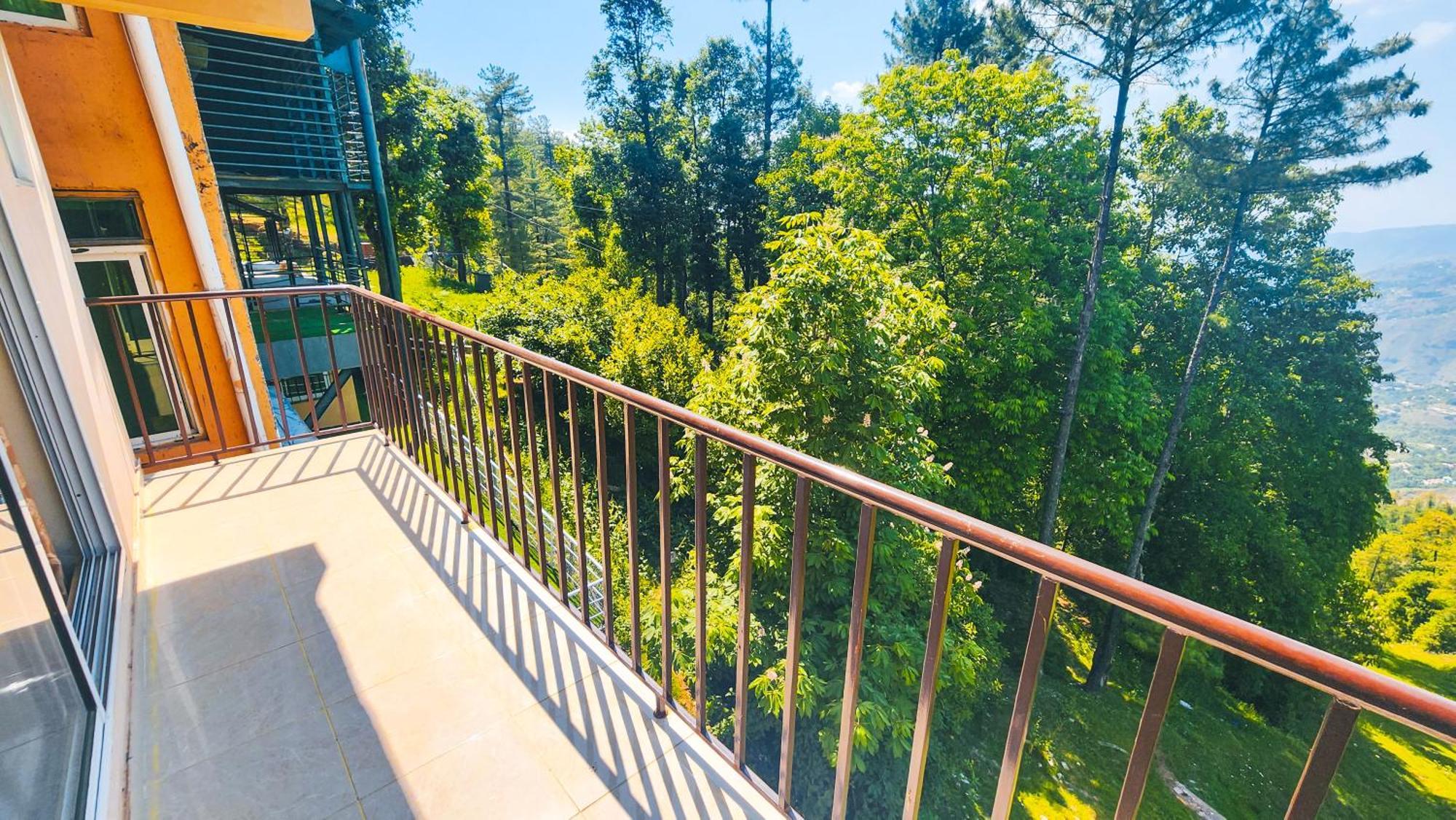 Aqua Apartment Murree Exterior photo